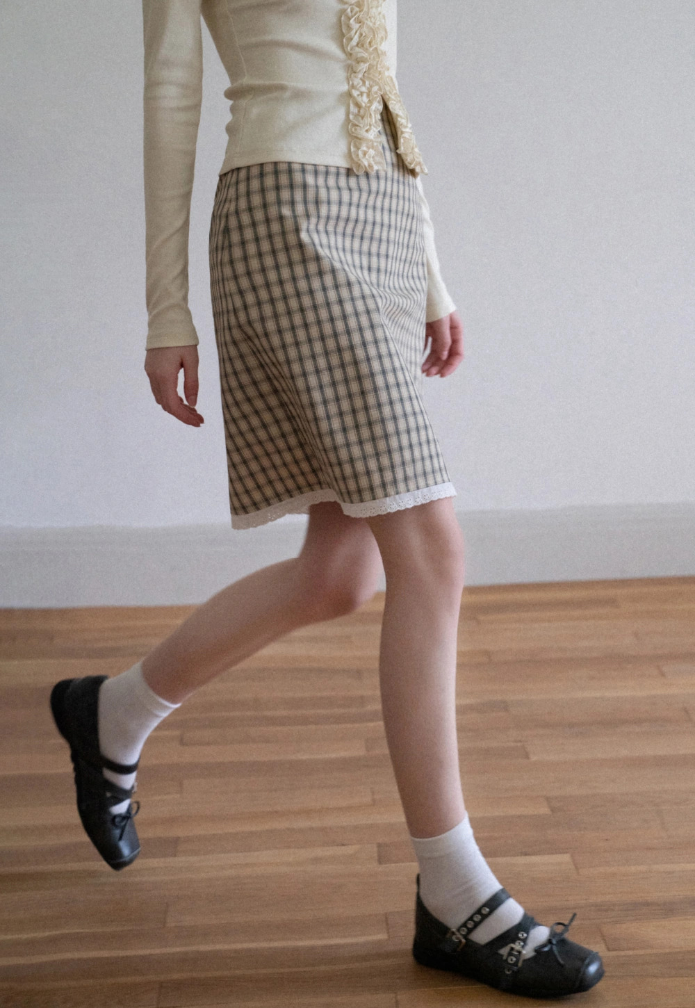 Women's Plaid A-Line Skirt with Lace Trim