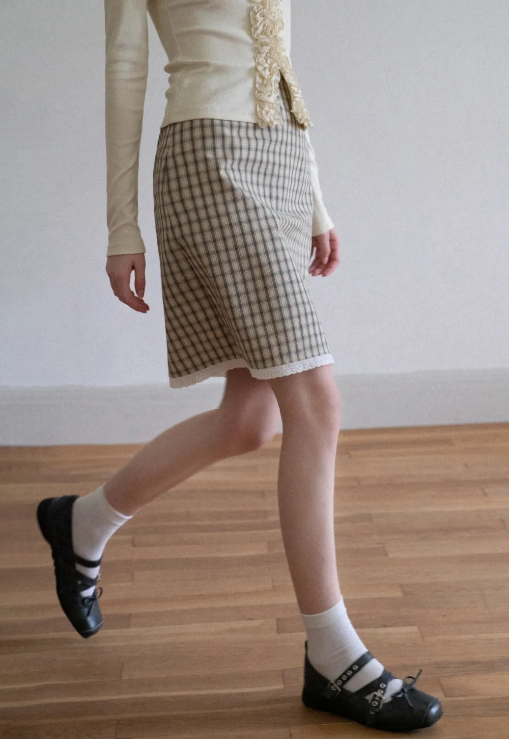 Women's Plaid A-Line Skirt with Lace Trim