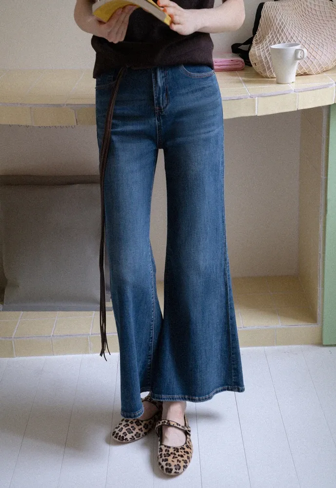 High-Waist Flared Jeans