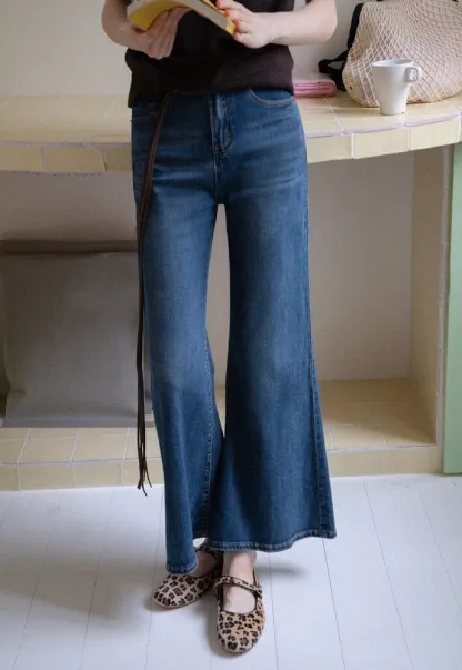 High-Waist Flared Jeans