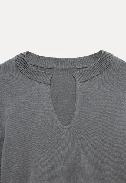 Women's V-Notch Long Sleeve Knit Top