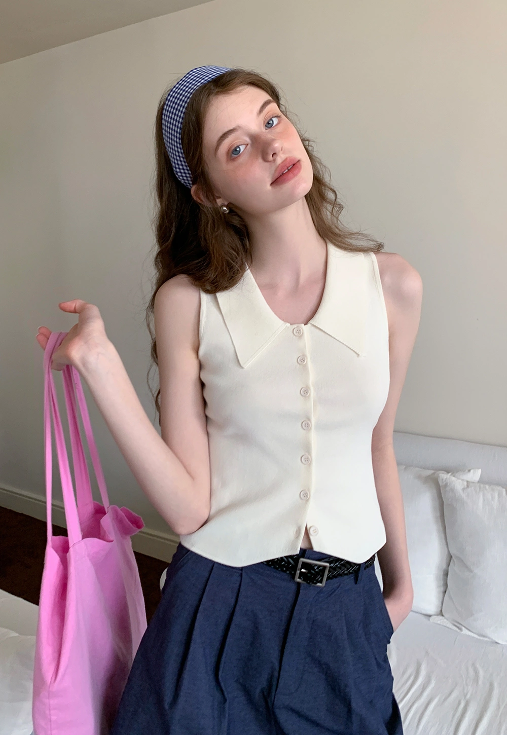Collared Sleeveless Knit Top