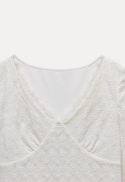 Women's Lace Trim Textured V-Neck Long Sleeve Top