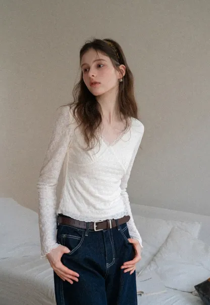 Women's Lace Trim Textured V-Neck Long Sleeve Top