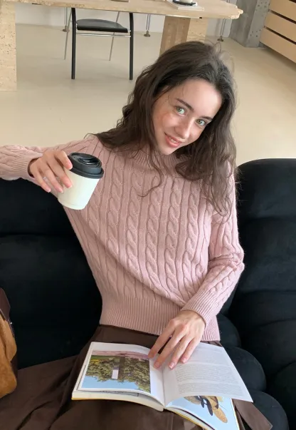 Womens Classic Cable Knit Sweater