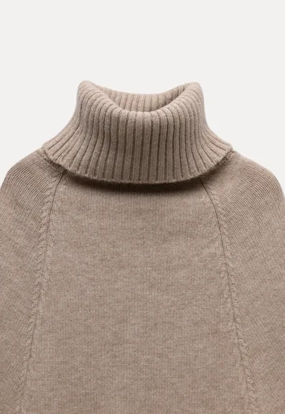 Elegant Cable Knit Turtleneck Wrap