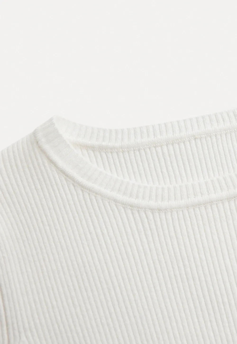 Women Minimalist Knit Long Sleeve Slim Fit Sweater