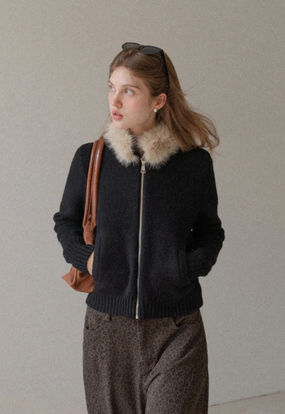 Women Faux Fur Collar Zip Up Short Jacket