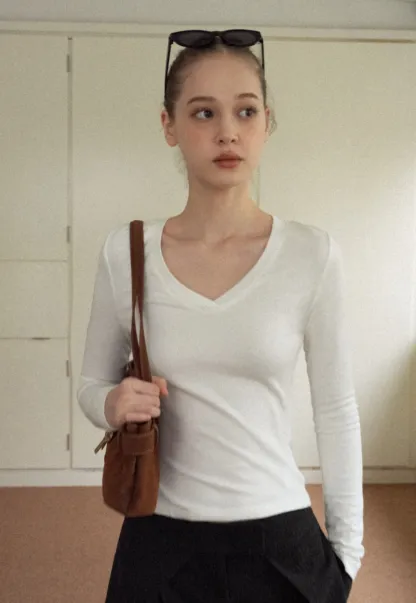 Women White V-Neck Long Sleeve Top