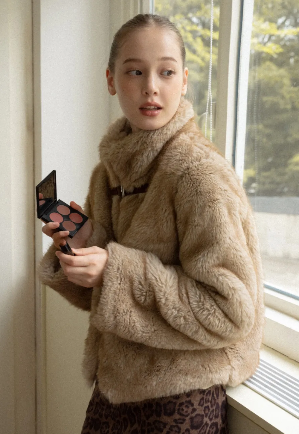 Women Faux Fur Cropped Jacket with Buckle Closure