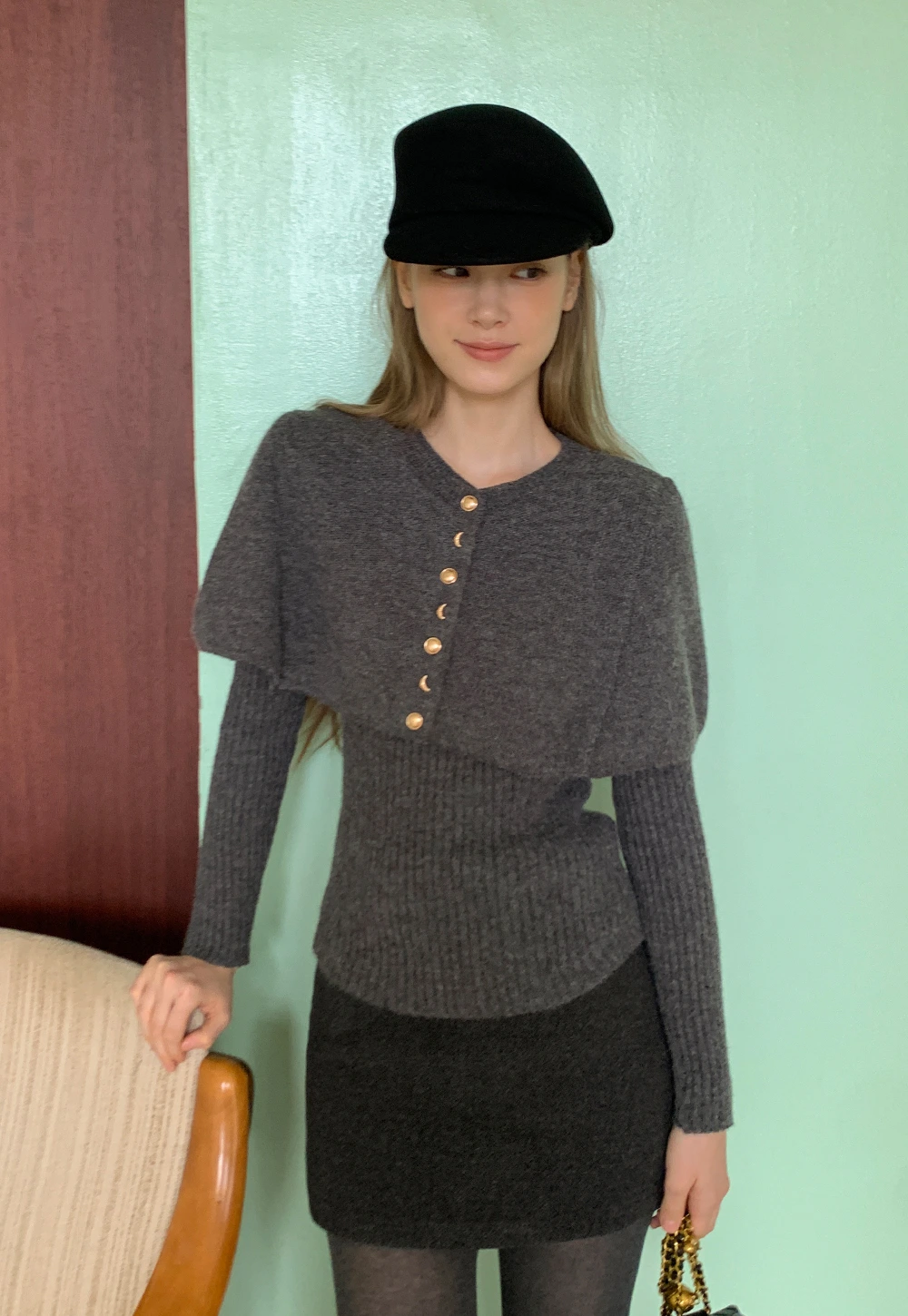 Cropped Buttoned Cape with V-Neck Fitted Thick Knit Sweater