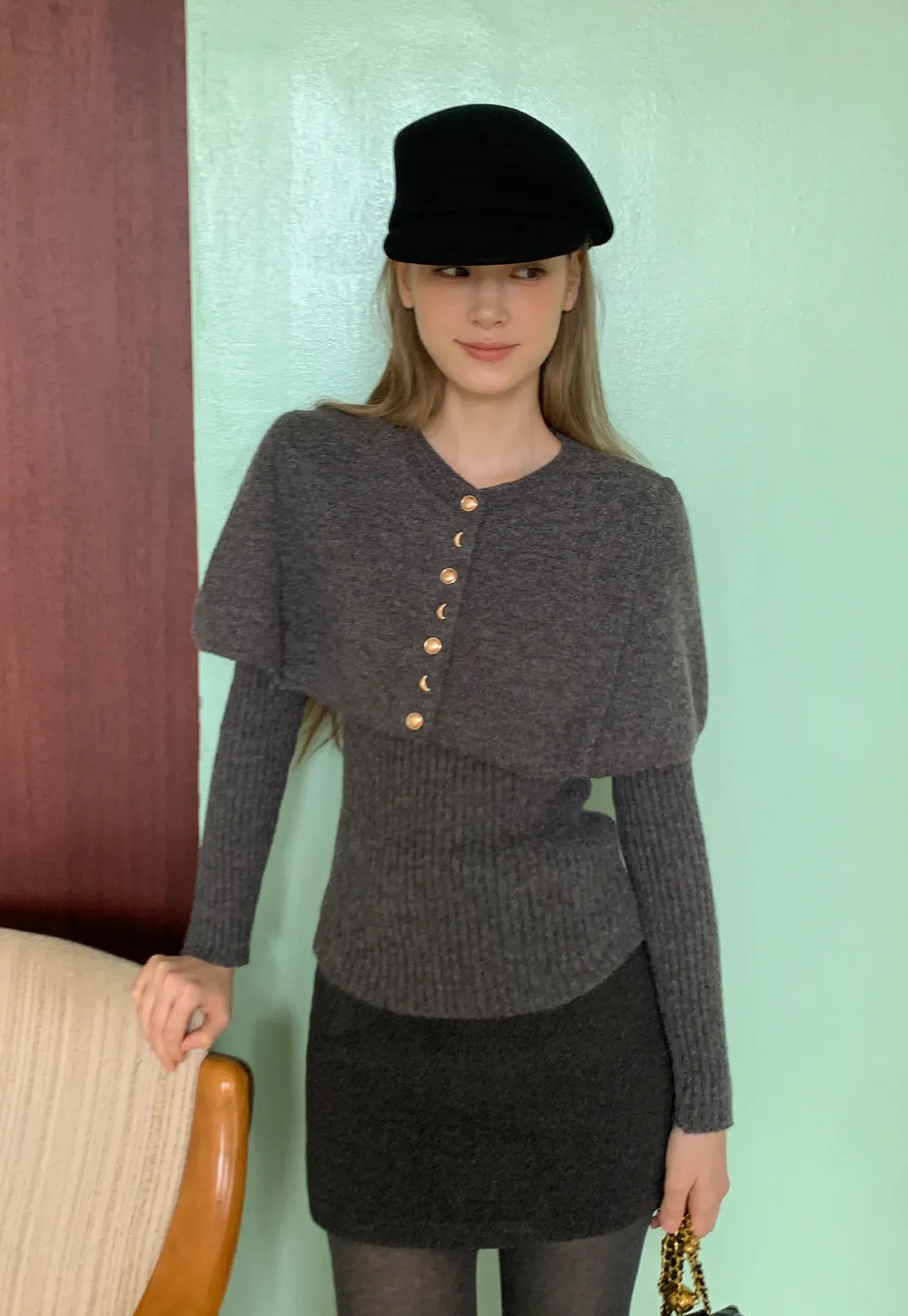 Cropped Buttoned Cape with V-Neck Fitted Thick Knit Sweater