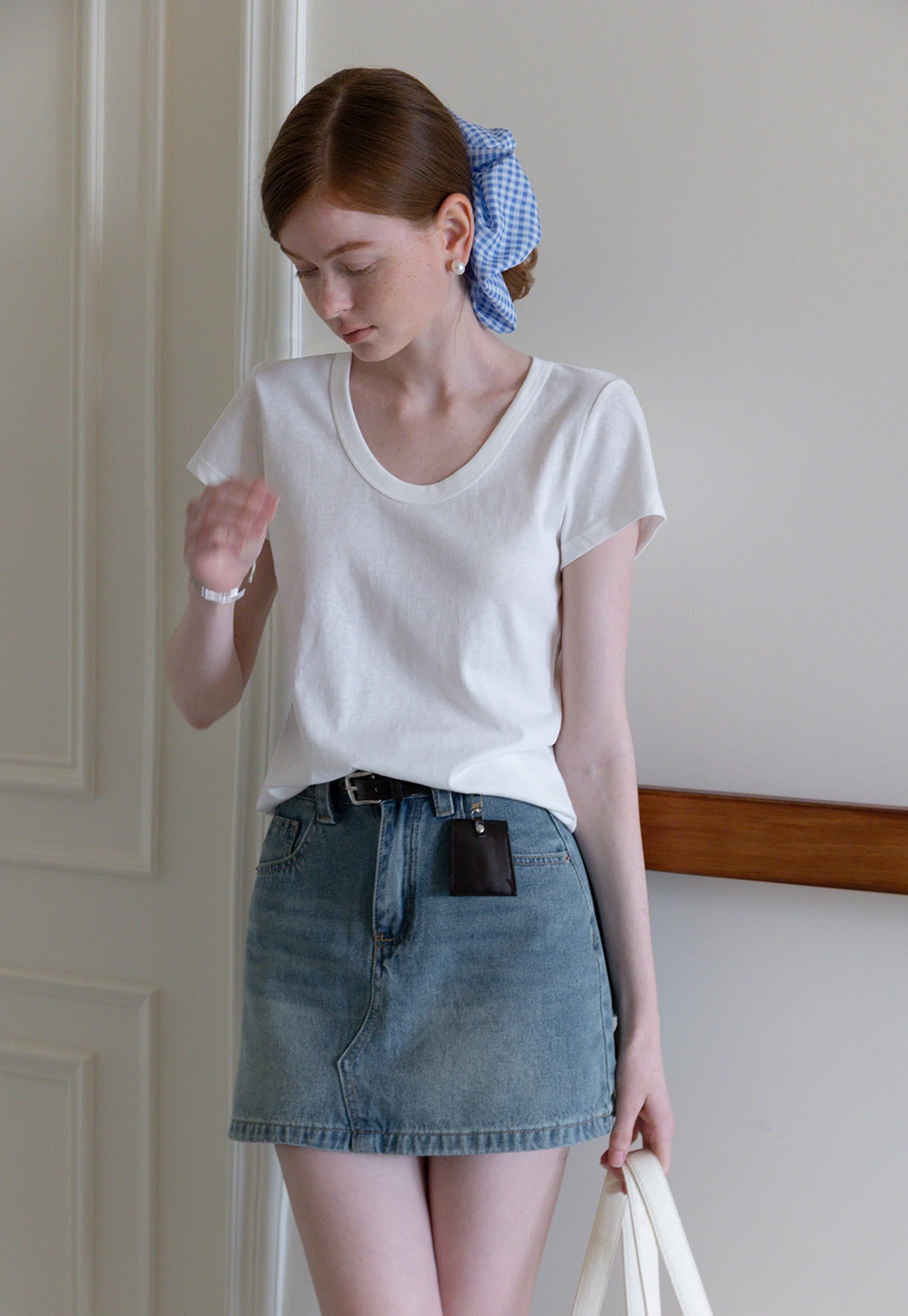 Women’s Basic Scoop Neck T-Shirt