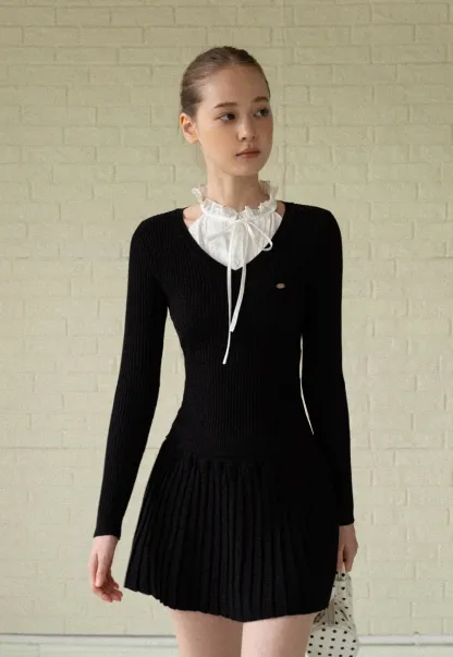 Women Elegant Pleated Skirt and Sweater Set