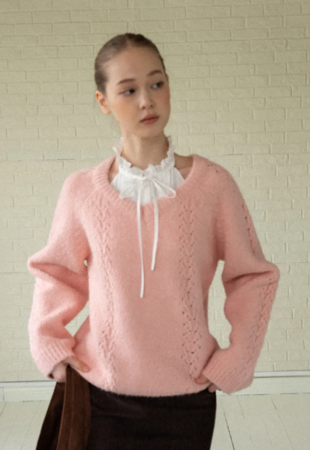 Women Soft Pink V-Neck Knit Sweater