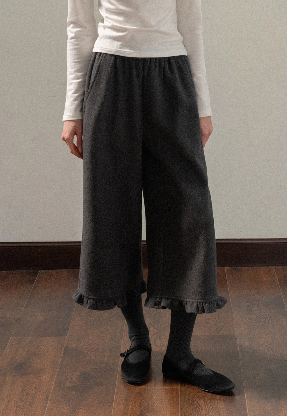 Women Ruffle Hem Wide Leg Cropped Pants