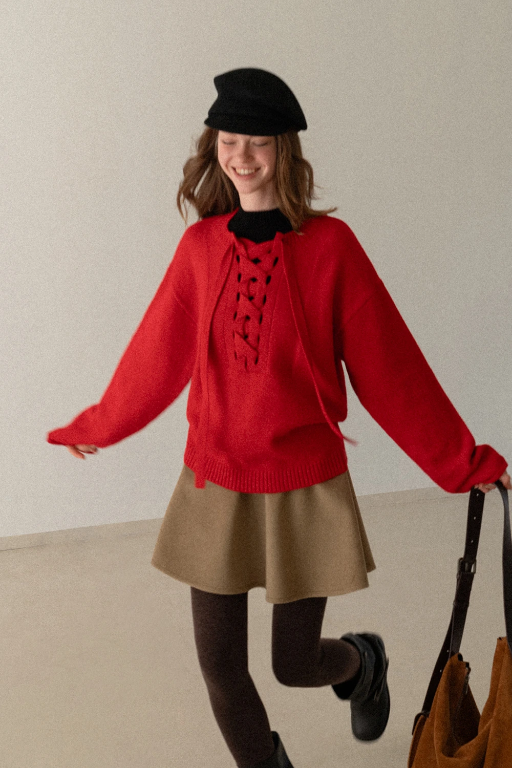 Chic Bow Tie Round Neck Sweater