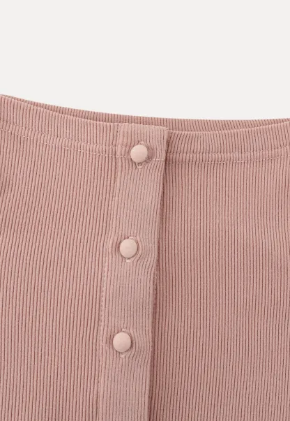 Elegant Ribbed Top with Button Detailing