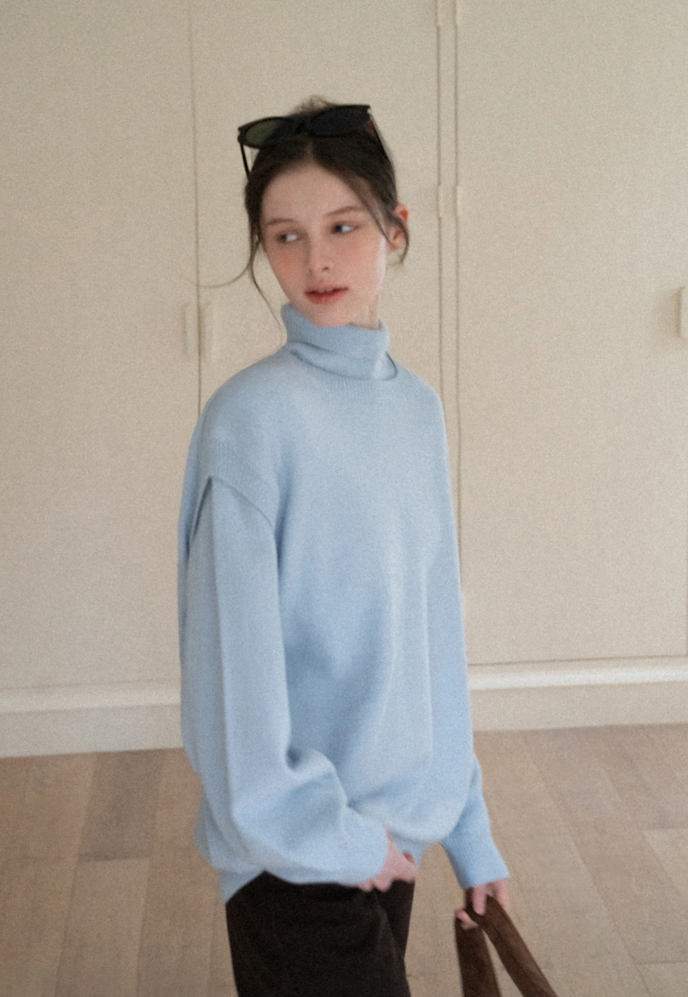 Cozy Blue Turtleneck Sweater with Relaxed Fit