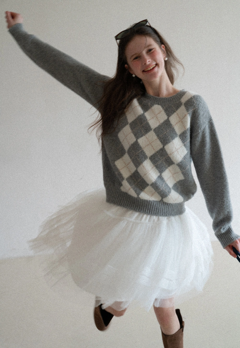 Classic diamond pattern wool knit sweater for casual wear