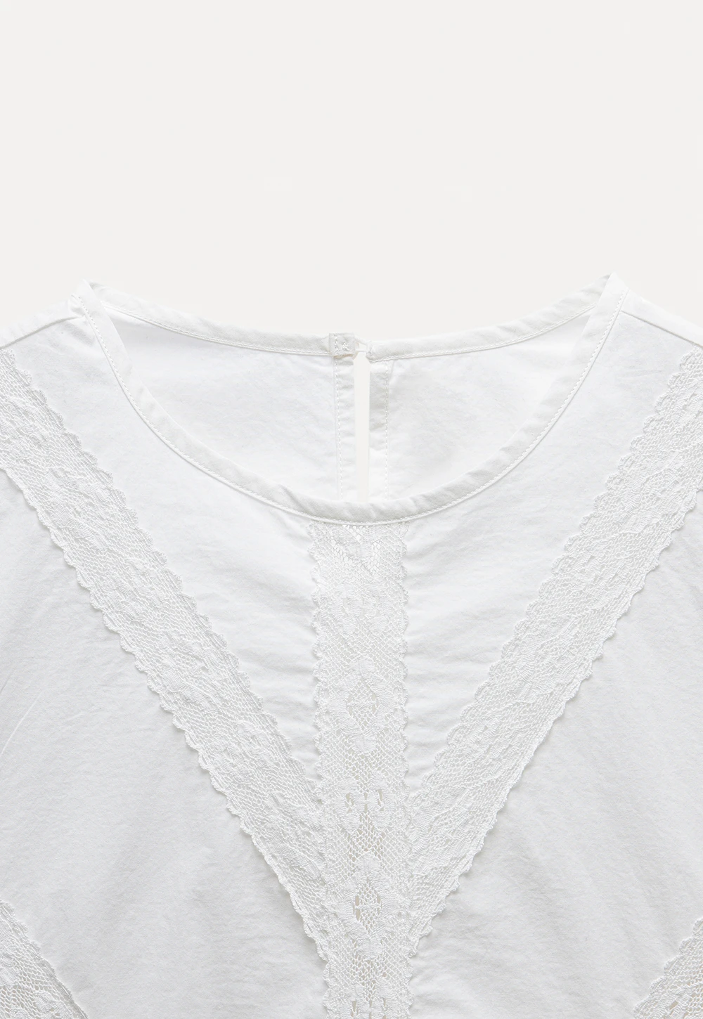 Women’s Lace Patchwork Half Sleeve Blouse