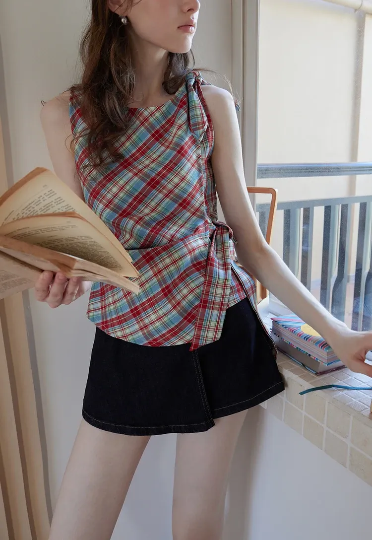 Plaid Sleeveless Top with Side Tie