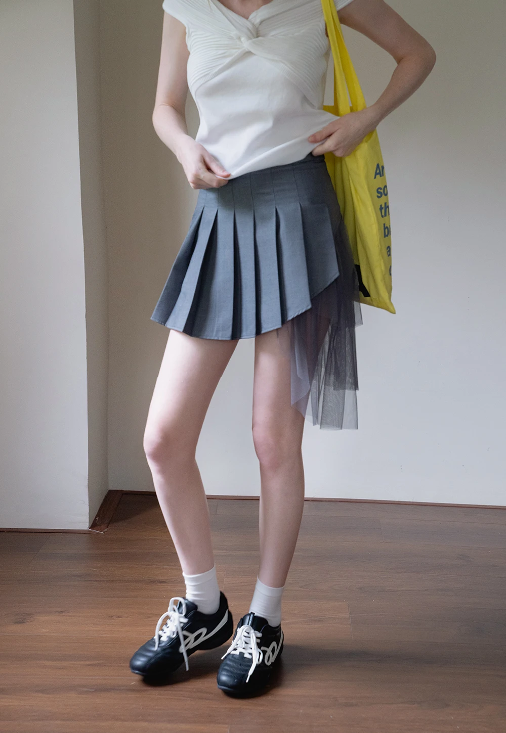 Women’s Asymmetric Tulle-Layer Pleated Mini Skirt