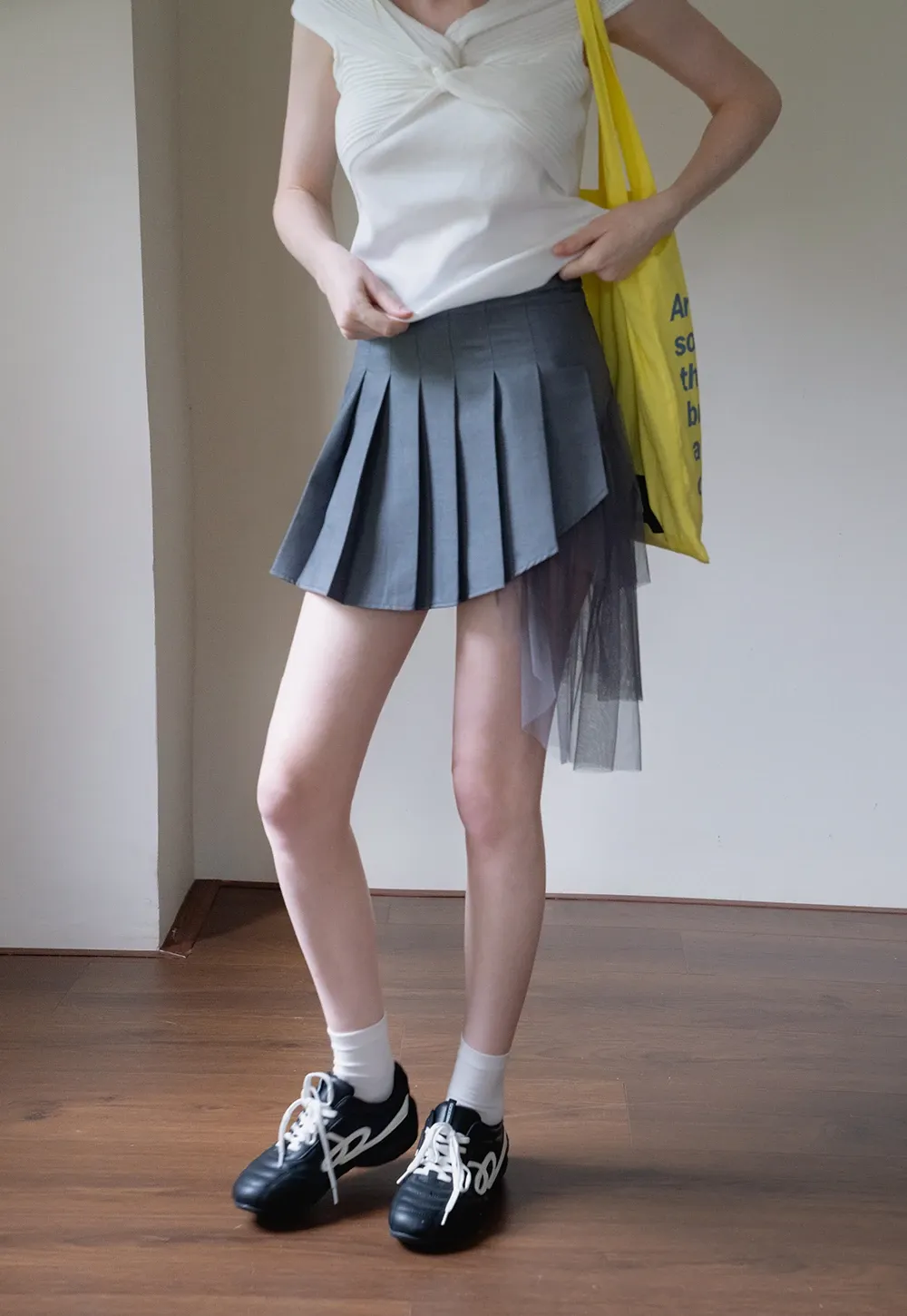 Women’s Asymmetric Tulle-Layer Pleated Mini Skirt