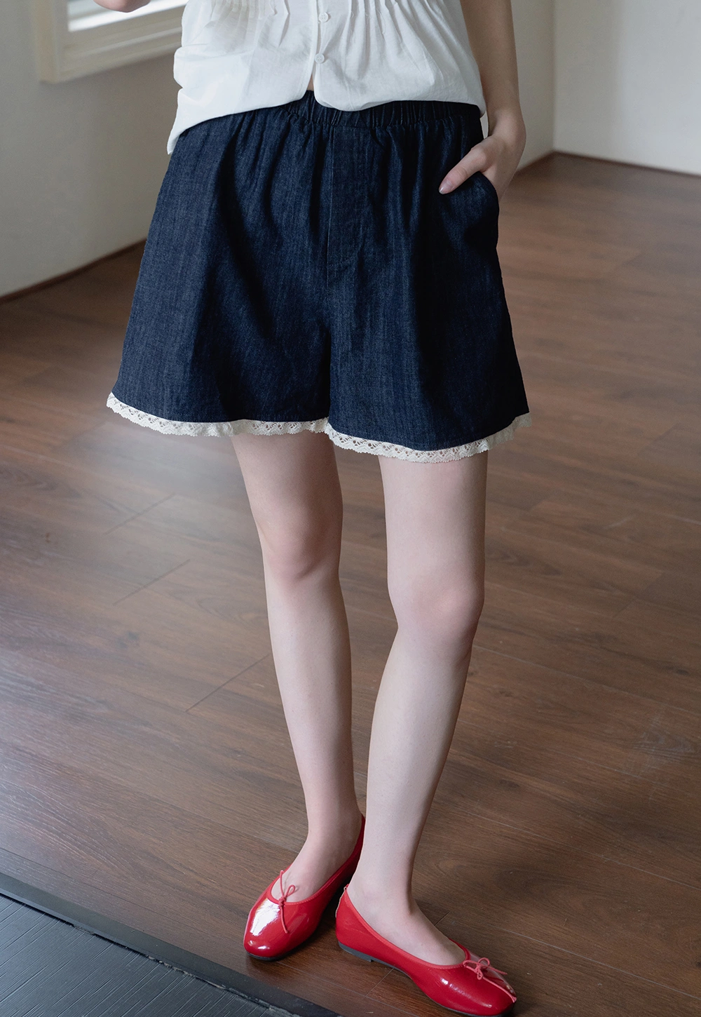 Women's Lace Trim Patchwork Shorts