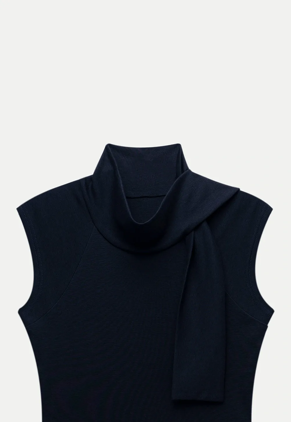 Women’s Sleeveless Knit Top