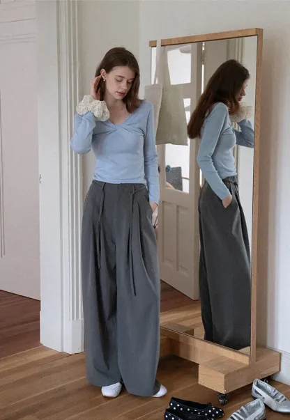 Women V Neck Twist Front Long Sleeve Knit Top