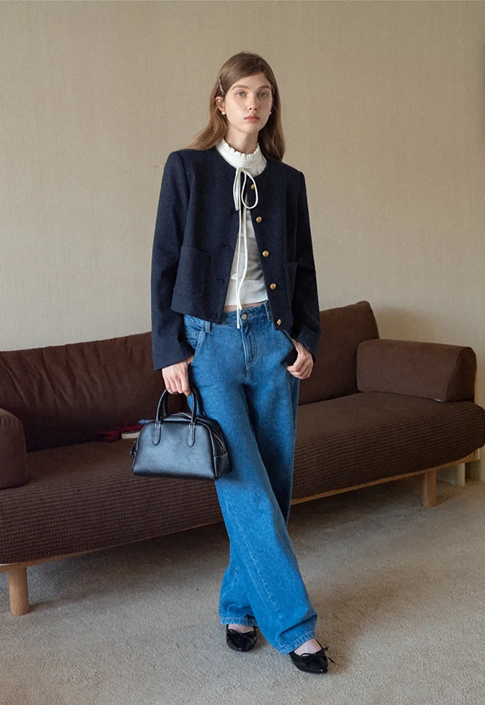 Elegant Jacket with Button and Pocket Detail