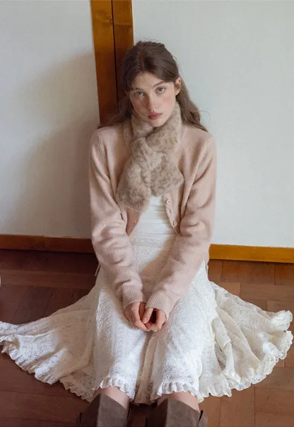 Chic Knit Cardigan with Cable Detail and Buttons