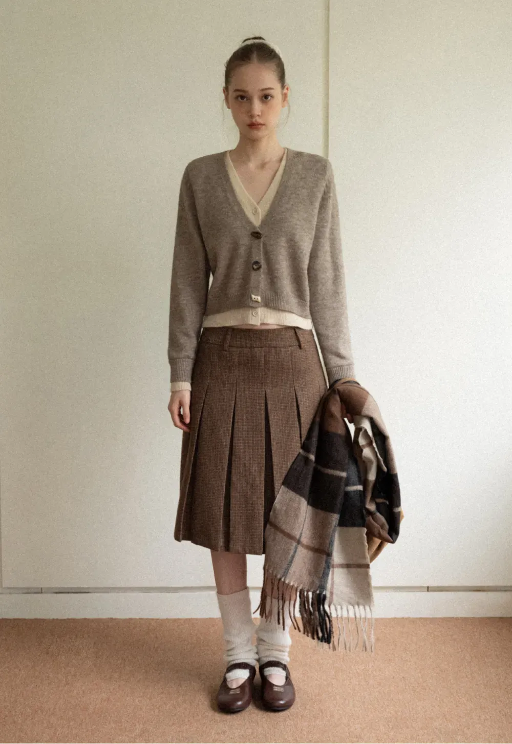 Contrast Trim Button-Up Knit Cardigan