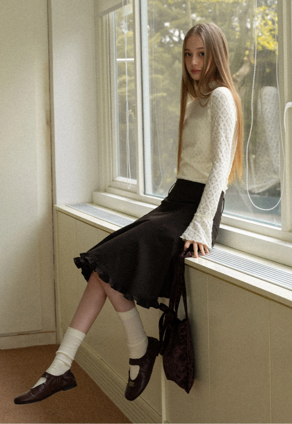 Elegant White Floral Lace Knit Long Sleeve Blouse