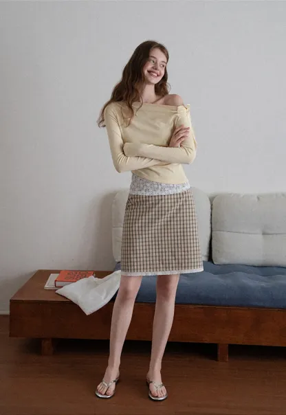 Women's Plaid A-Line Skirt with Lace Trim