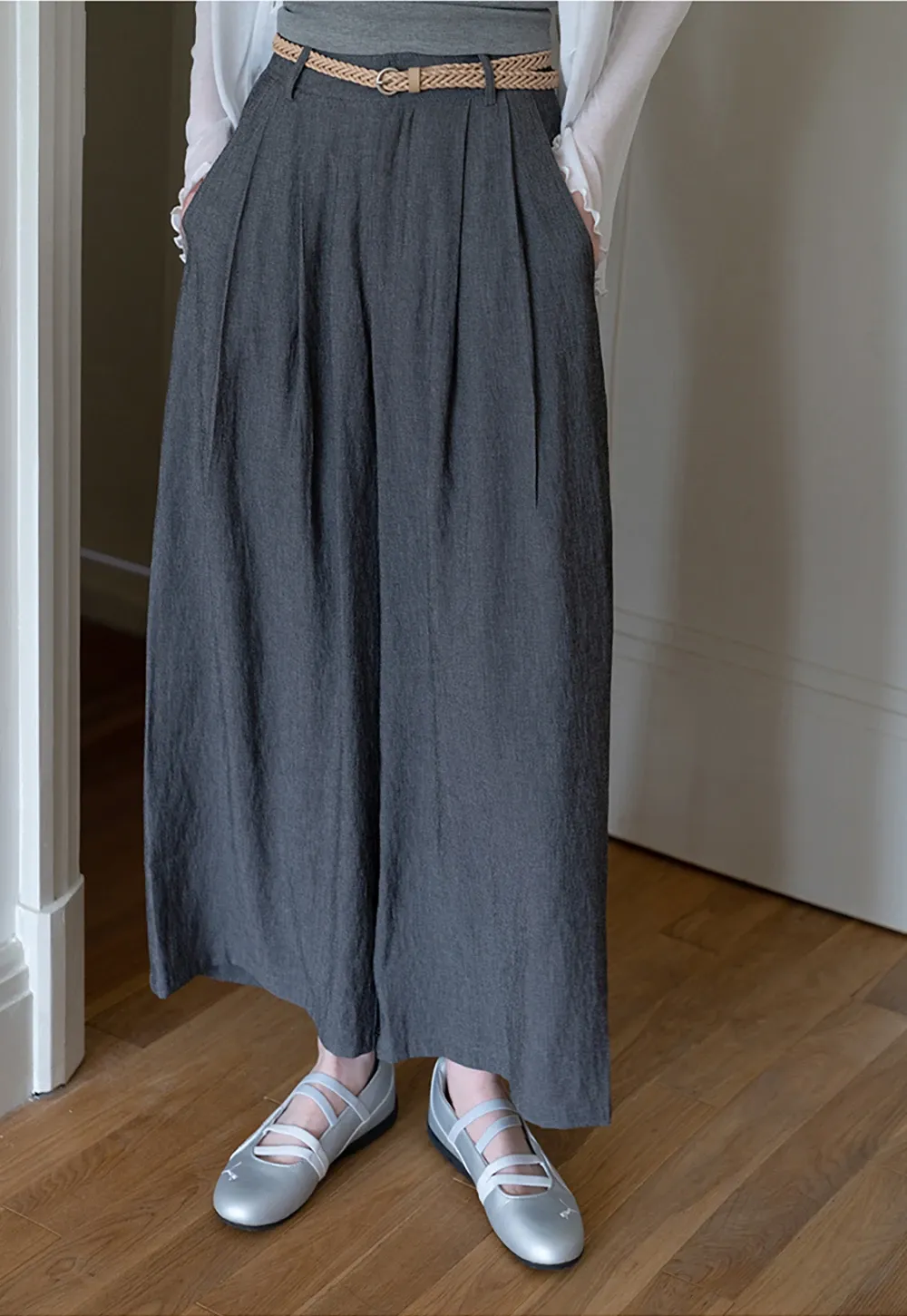 Women’s High-Waist Pleated Wide-Leg Pants