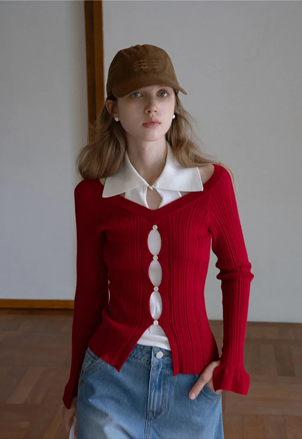 Womens Contrast Collar Cutout Knit Cardigan