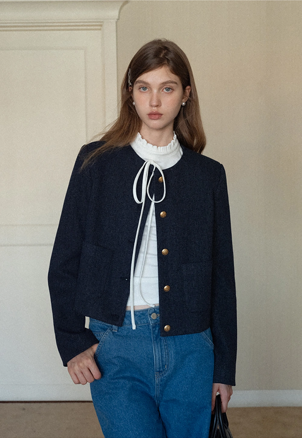 Elegant Jacket with Button and Pocket Detail