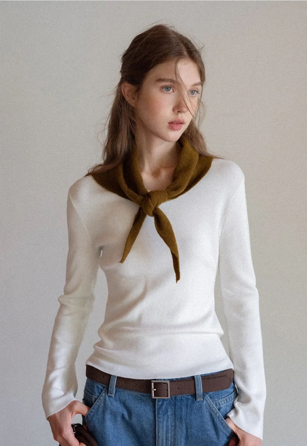 Casual White Long Sleeve Sweater with V-Neck