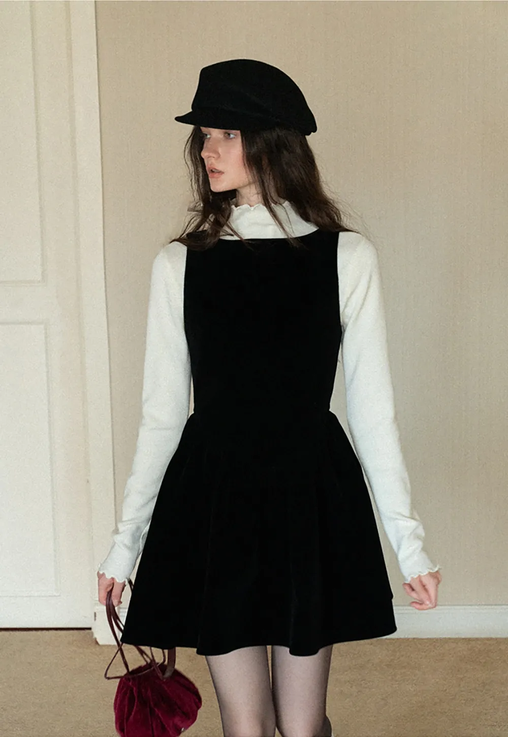 Elegant Black Velvet A-Line Sleeveless Short Dress