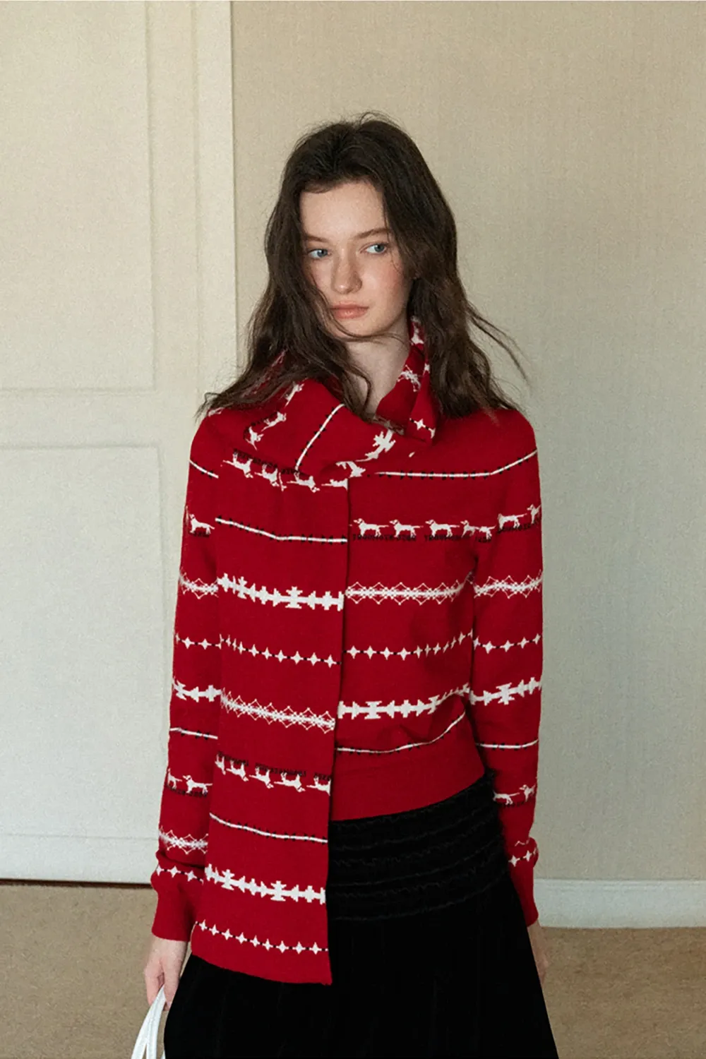 Christmas Knit Scarf With Reindeer Pattern