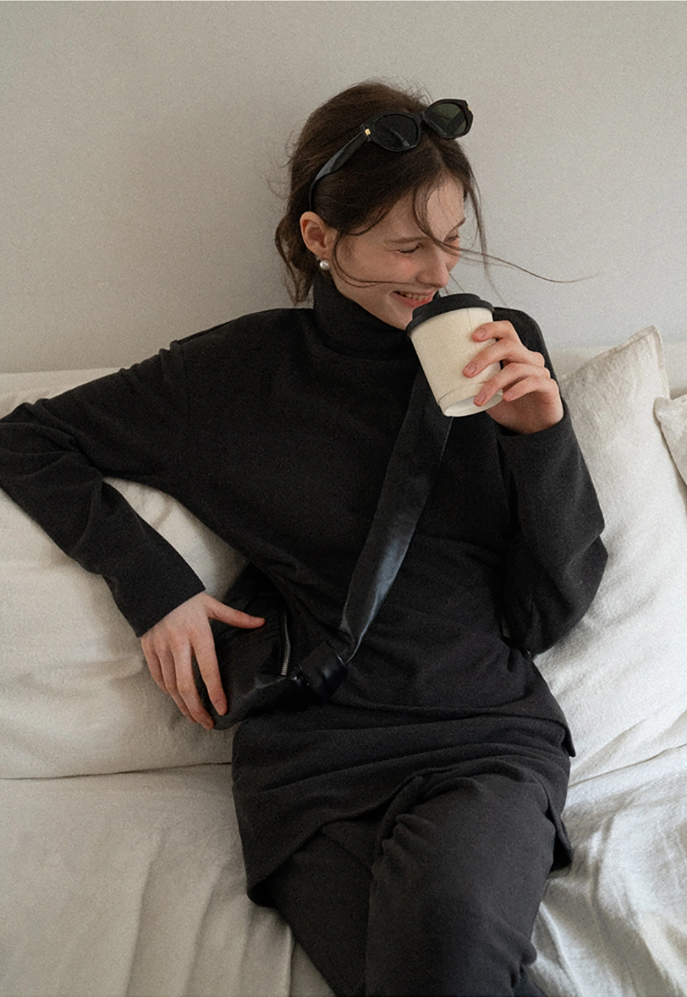 Elegant Two-Piece Turtleneck and Pants Set