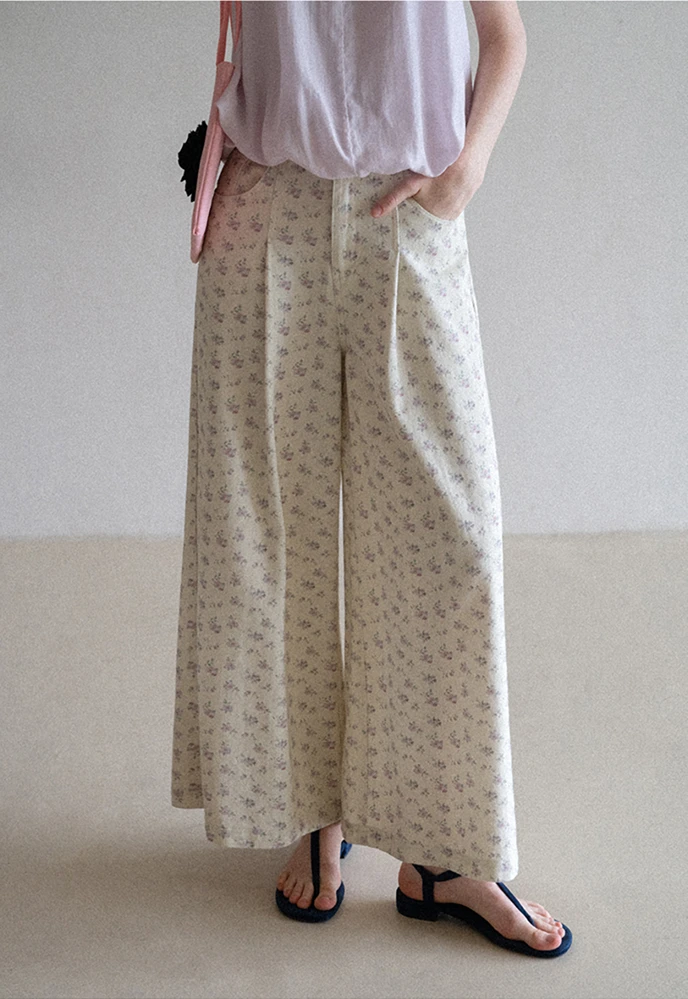 Women’s Ditsy Floral Wide-Leg Pants
