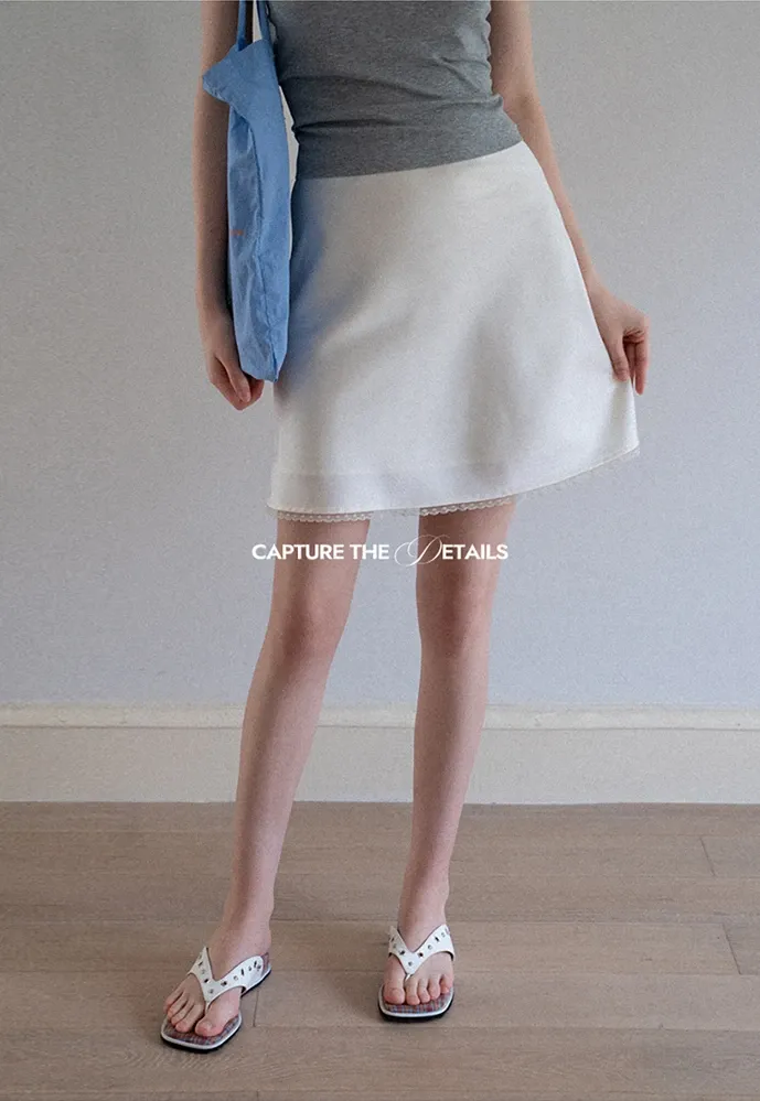 Women A-Line Mini Skirt With Lace Hem