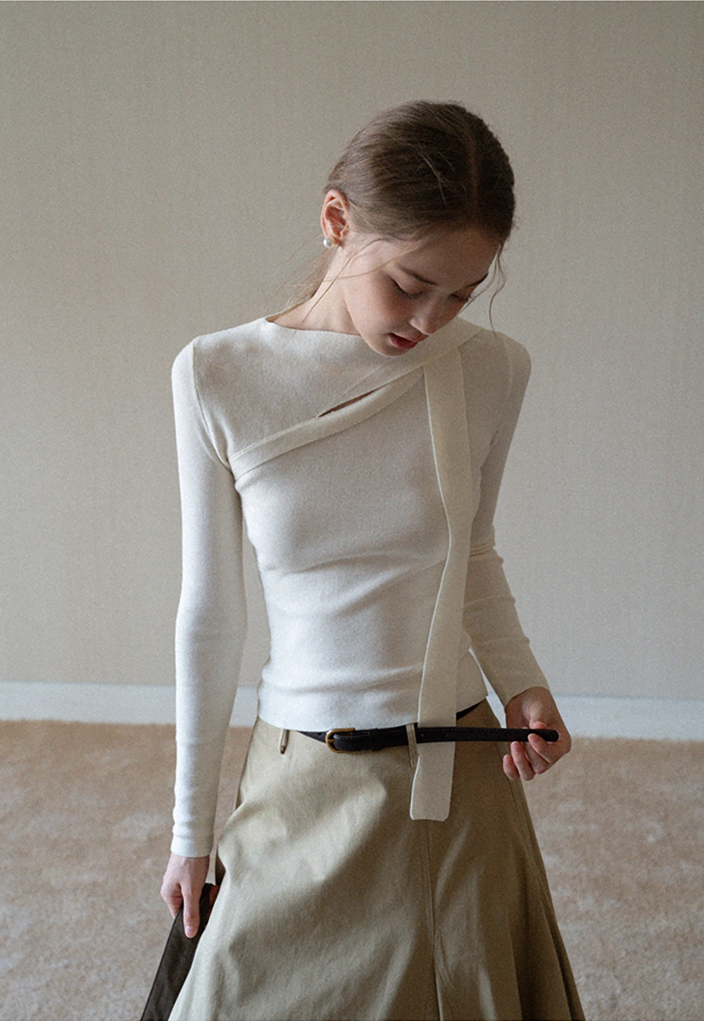 White Long Sleeve Knit Top With Tie