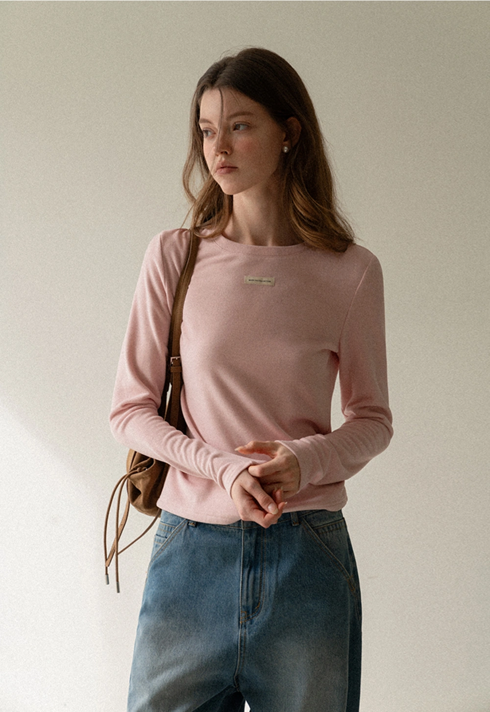 Women Simple Long Sleeve Knit Top with Logo Patch