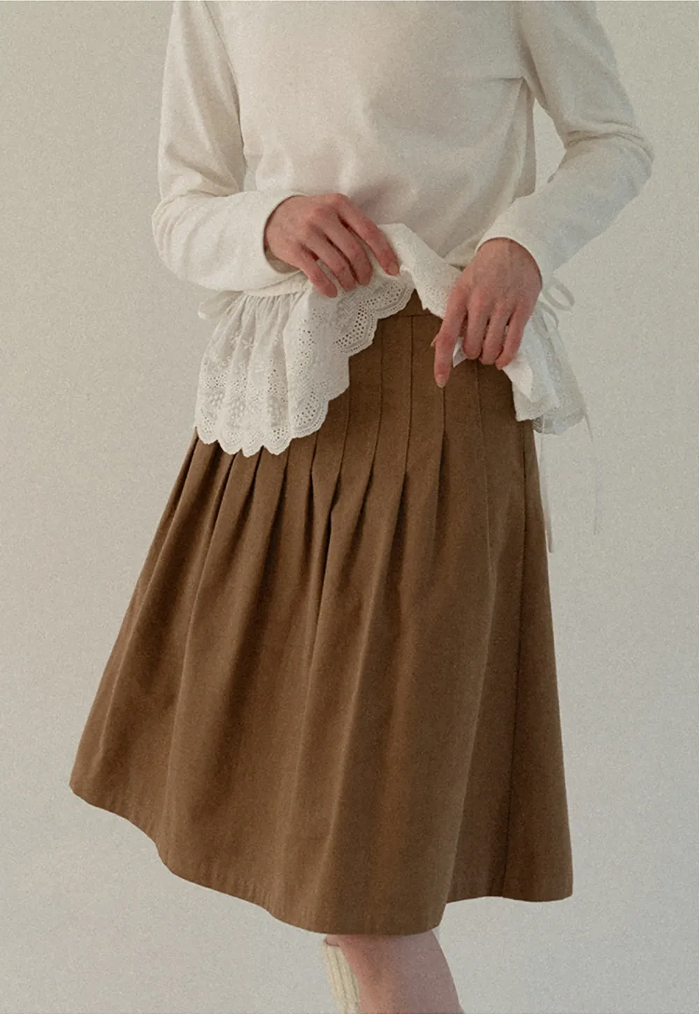 Elegant High-Waisted Pleated Skirt