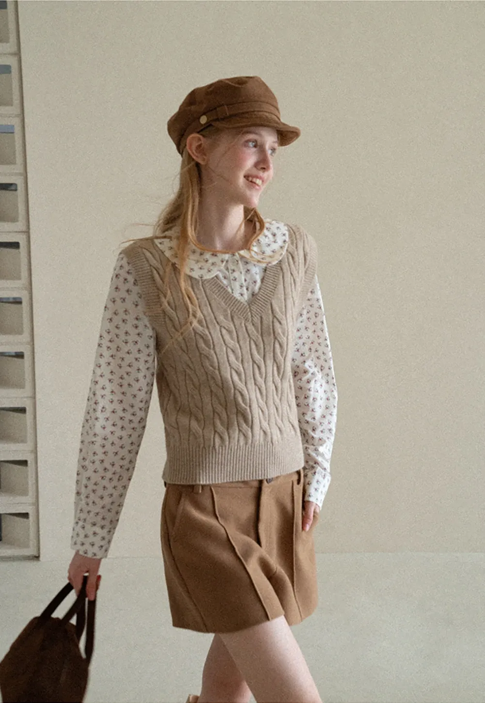 Cable Knit V Neck Sleeveless Sweater