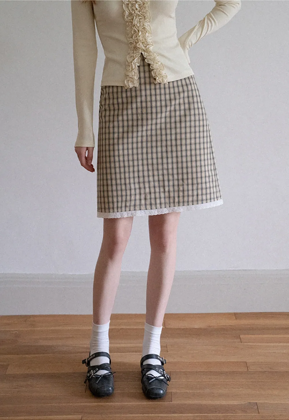 Women's Plaid A-Line Skirt with Lace Trim